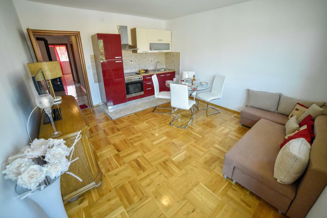Apartment Ines Sinj Exteriér fotografie