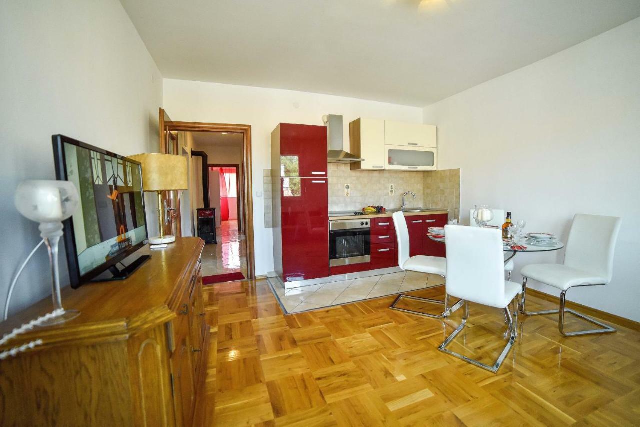 Apartment Ines Sinj Exteriér fotografie